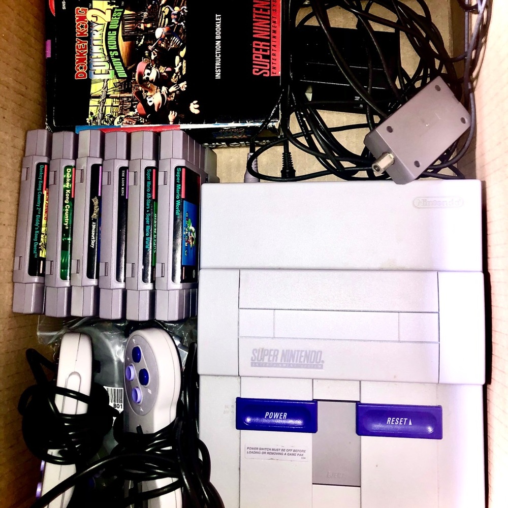 Super Nintendo (SNES) BUNDLE